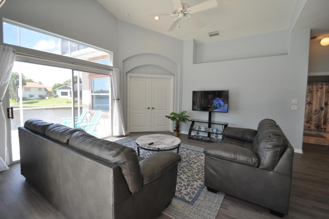 Sunset Bay Beautiful Pool Home - Bring Your Boat Or Jet Ski - Canal With Dock- Sleeps 10 - 4 Bd Palm Coast Exterior photo